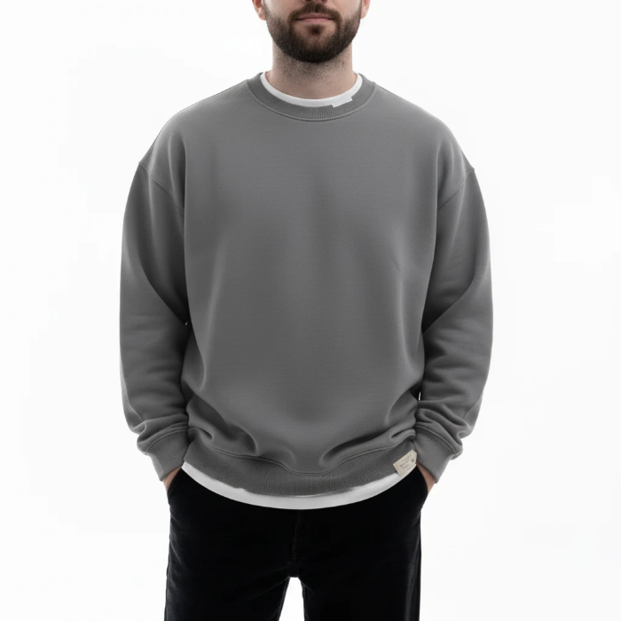 دورس یقه گرد ساده با جنس دورس ضخیم، با جزئیات تیکه خورده (V-insert) روی یقه و تیکه دوخت در قسمت پایین لباس.